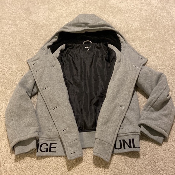 Gray super warm jacket - Picture 2 of 3